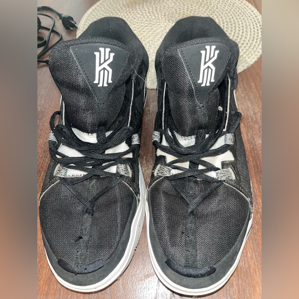 Men’s Nike shoes